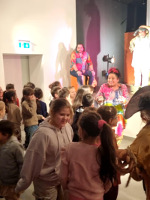 Szécsi Magda: Csörgőkezű,  Vödörjáró, Dobhasú